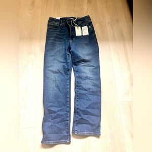 NWT- Good American Good legs straight jeans. Inseam 27 1/2